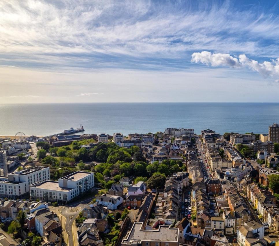 Appartamento Sea Breeze - Pebbles Bournemouth Esterno foto